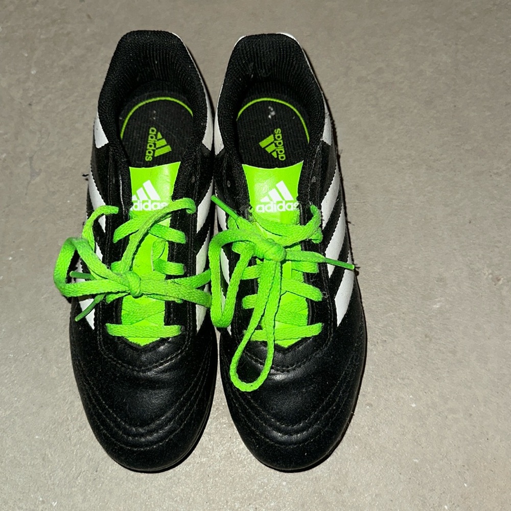 Adidas kids size 3 soccer cleats